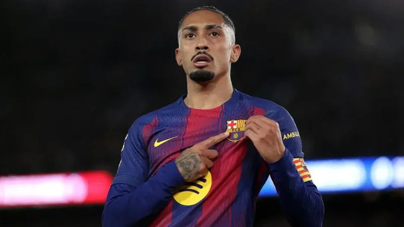 برشلونة يُمدّد عقد رافينيا