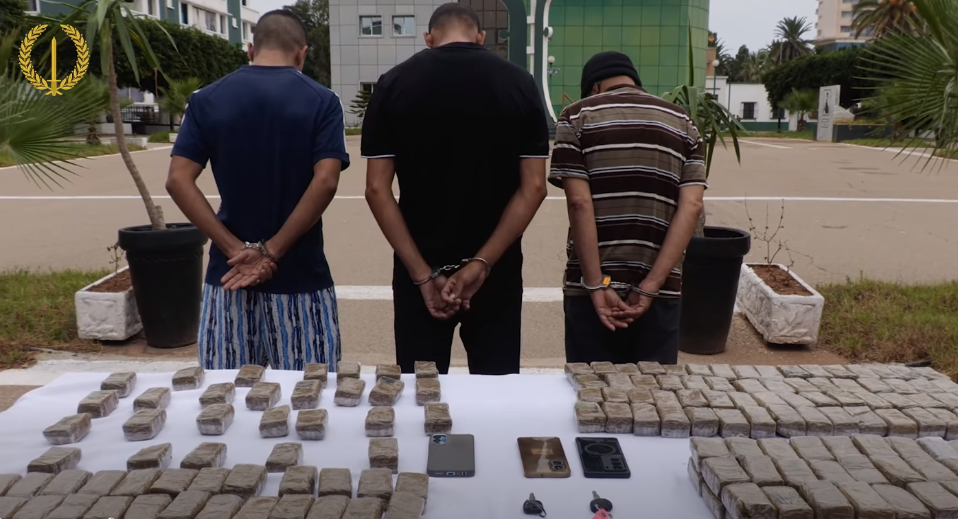 بالفيديو.. حجز قرابة 20 كلغ من الكيف المعالج بوهران