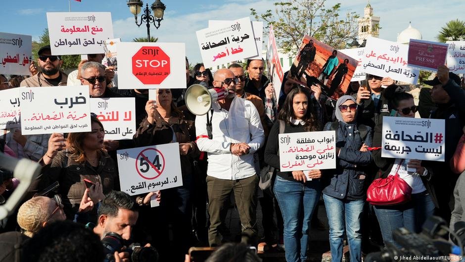 اعتقال الصحفي التونسي البارز محمد اليوسفي