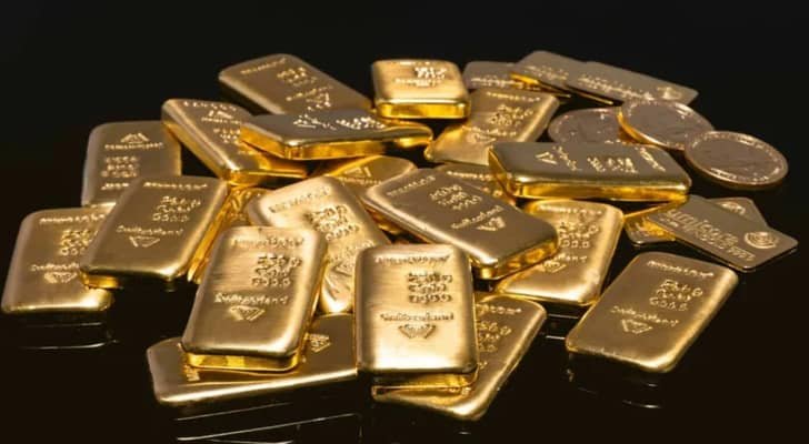 الذهب يهبط بنحو 1% إلى 4312 دولارا للأوقية بفعل ارتفاع الدولار والفائدة