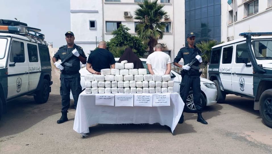 تلمسان.. توقيف 3 أشخاص وحجز 75 كغ كيف
