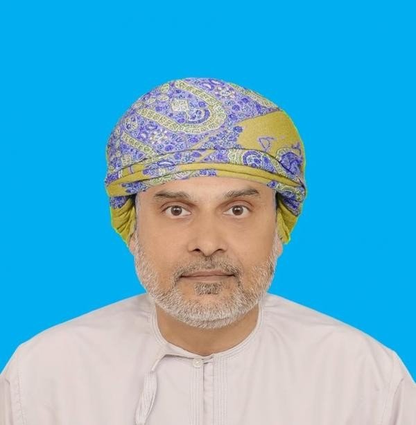 عندما يناطح الغناء السياسة