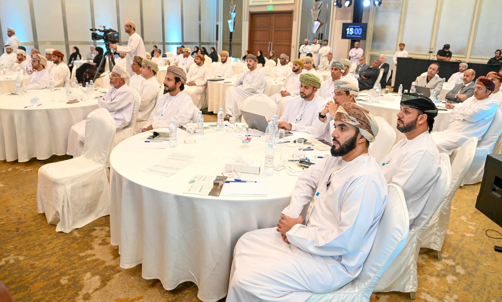 ندوة "استدامة الموارد المائية" توصي بتوظيف تقنيات الذكاء الاصطناعي لتطوير القطاع