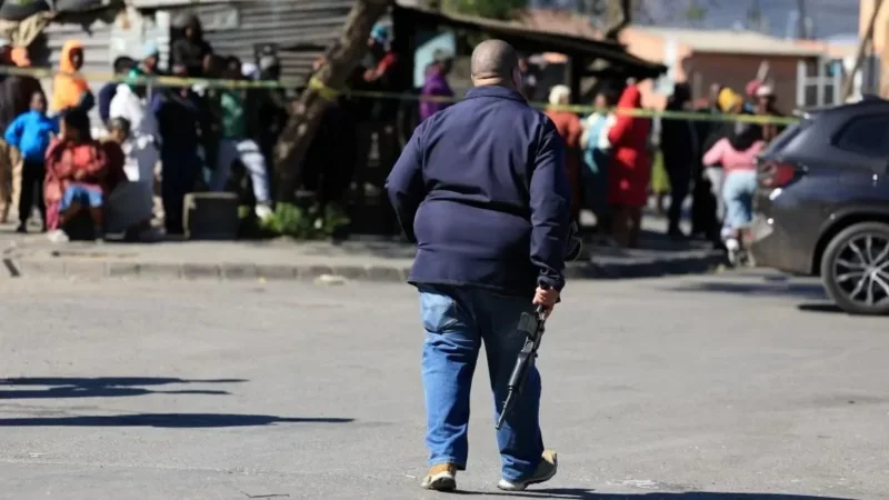 صدمة في جنوب أفريقيا بعد مقتل 27 شخصا في واقعتي إطلاق نار