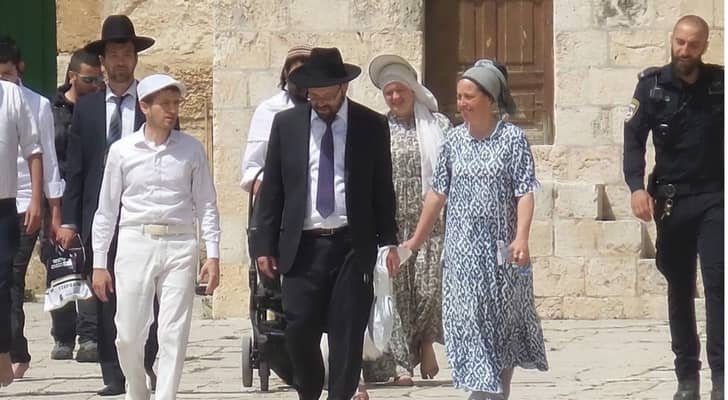 مصادر فلسطينية: عشرات المستوطنين يقتحمون الأقصى بحماية الاحتلال في عيد العرش