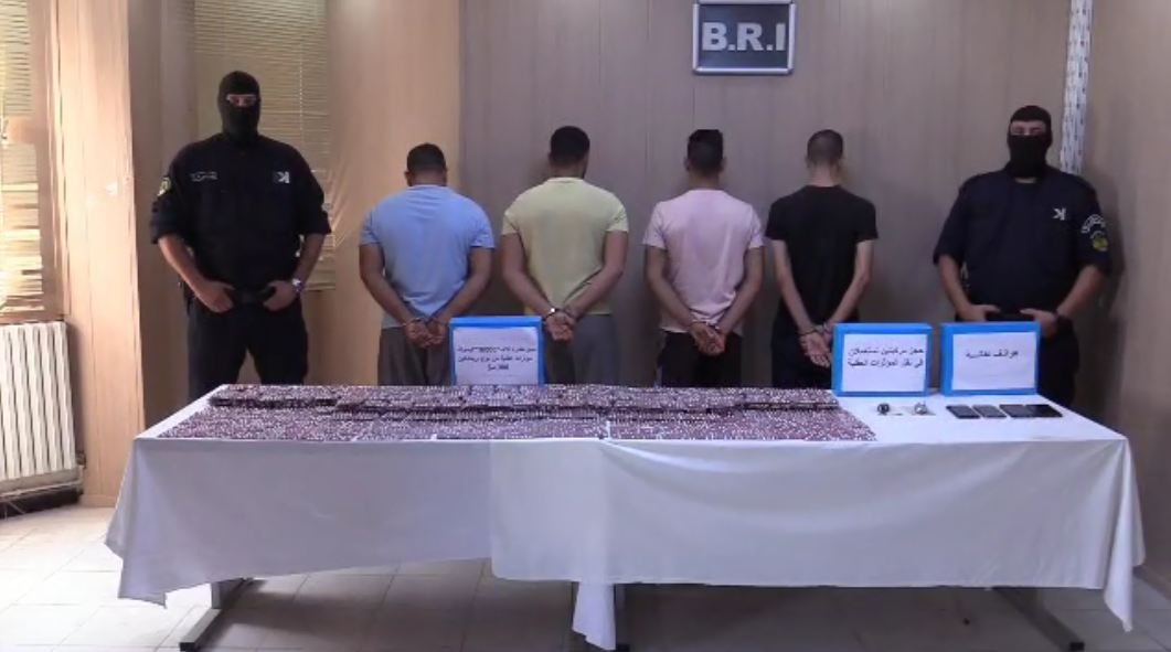 عنابة.. “البياري” تطيح بشبكة مختصة في المتاجرة بالمهلوسات وتحجز 10 آلاف قرص