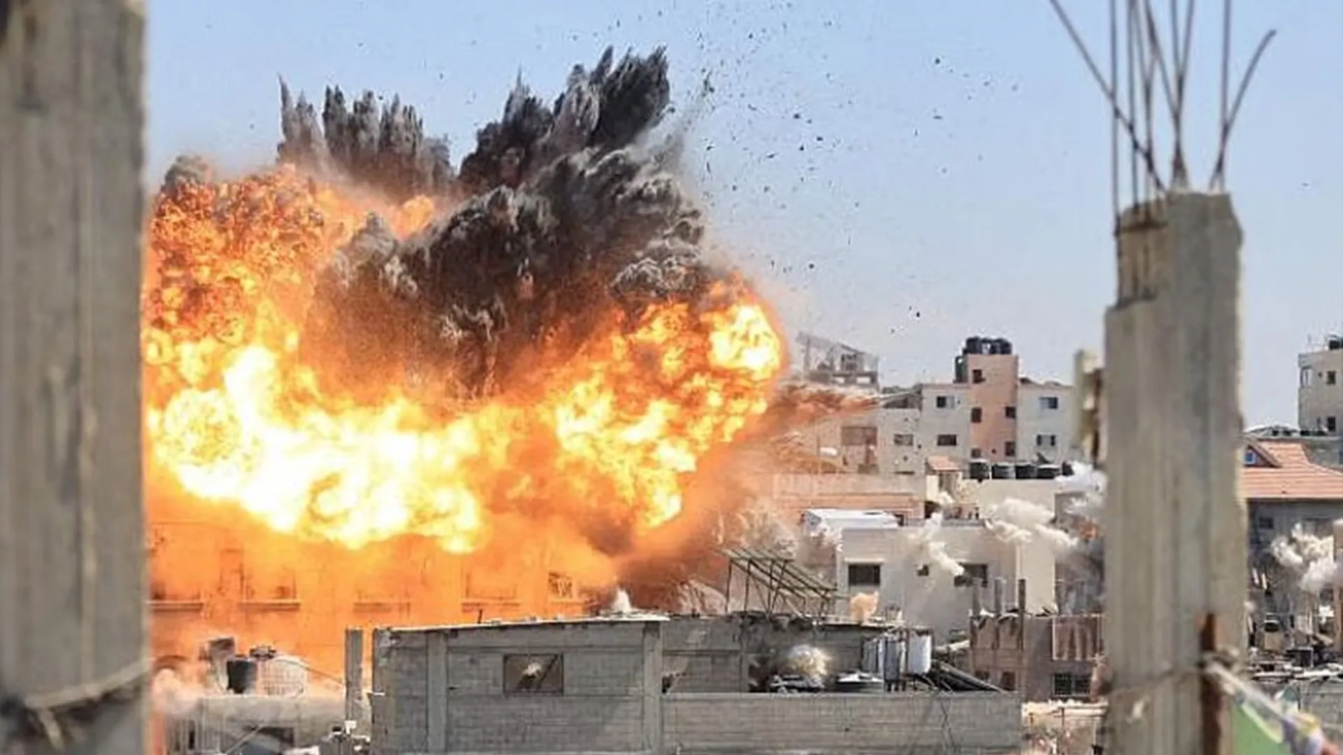 الهروب إلى الأمام.. هل بات التصعيد طوق نجاة نتنياهو الوحيد؟