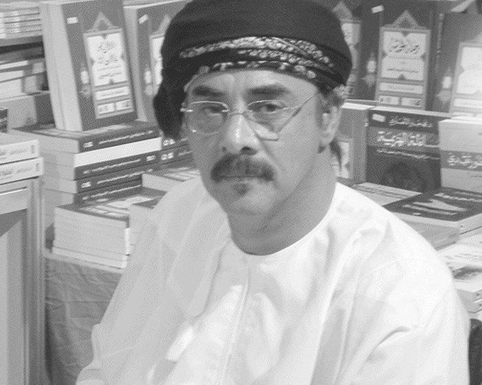 الموت يغيب الكاتب الروائي محمد العريمي