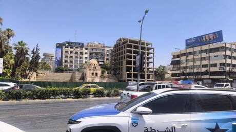 "حسابات وهمية ومحتوى مزيف يمجد النظام البائد".. الأمن الداخلي يضبط خلية إلكترونية في سوريا