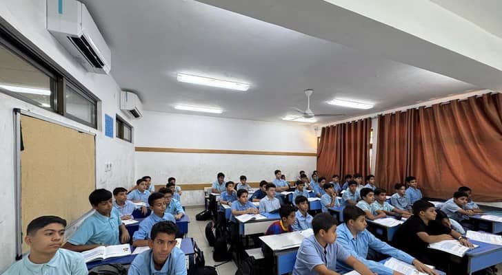 تربية العقبة تنفي ادعاءات الاكتظاظ وتؤكد التزام المدارس بالاستيعاب المعتمد