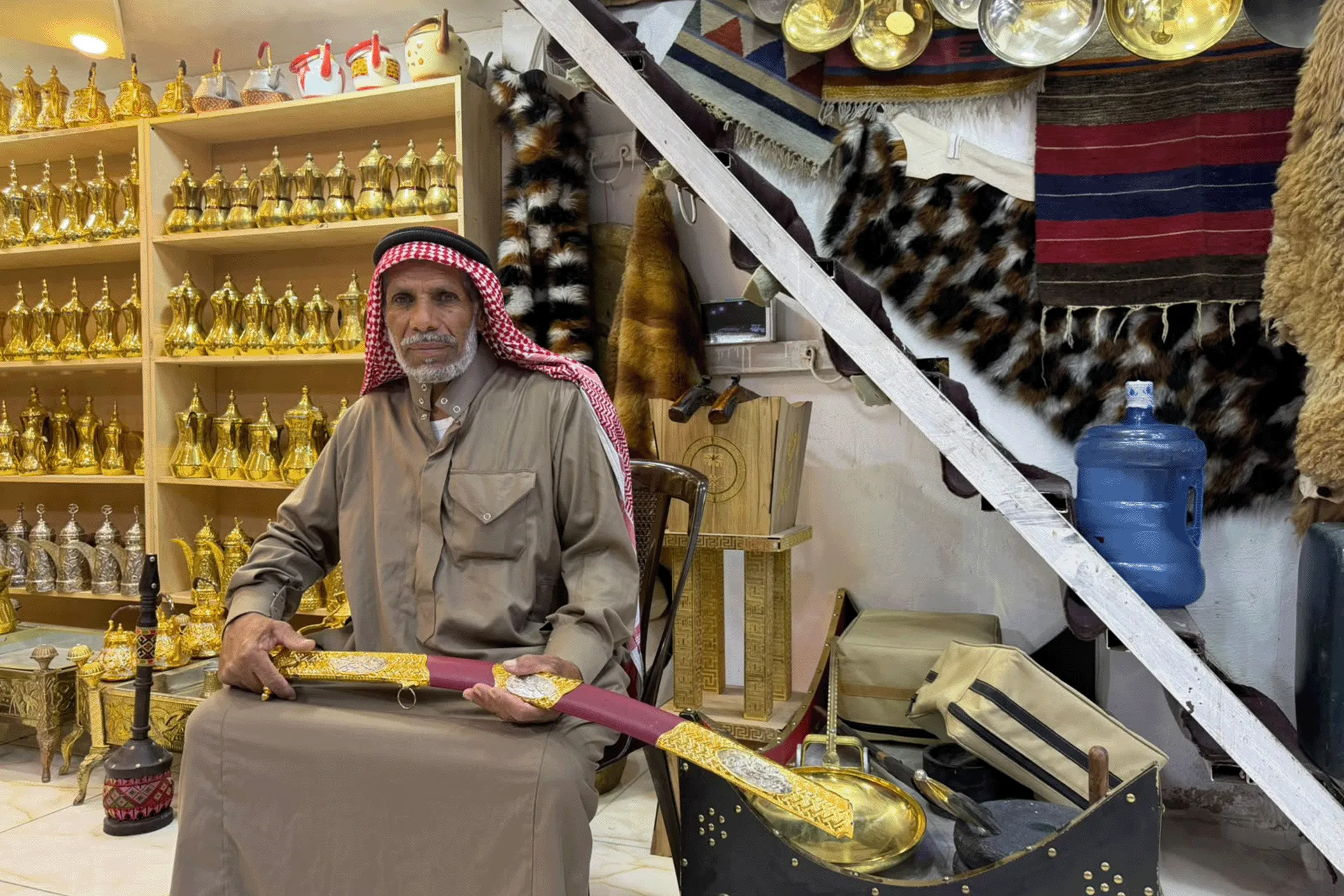 "شارع البدو" في المفرق.. سوق قديم يحرس ذاكرة البادية الأردنية
