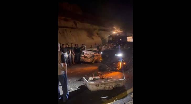 مراسلرؤيا: إصابة 5 أشخاص إثر حادث تصادم بين مركبتين على طريق ناعور - البحر الميت