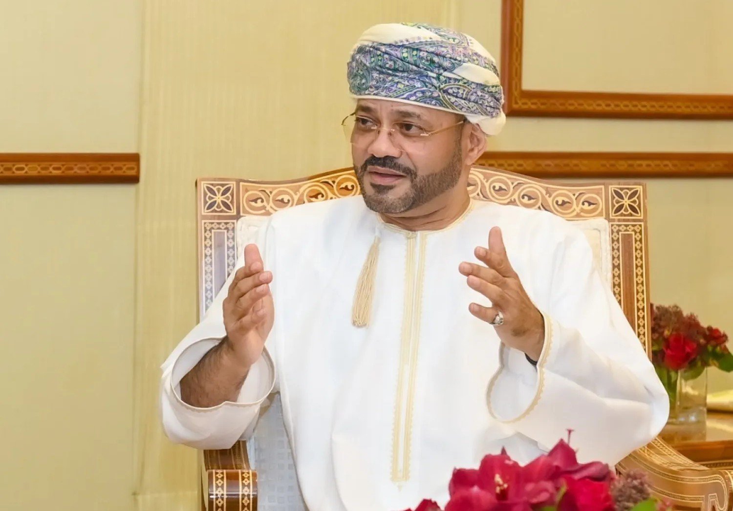 عُمان والجزائر تؤكدان أهمية "تغليب الحكمة وضبط النفس"