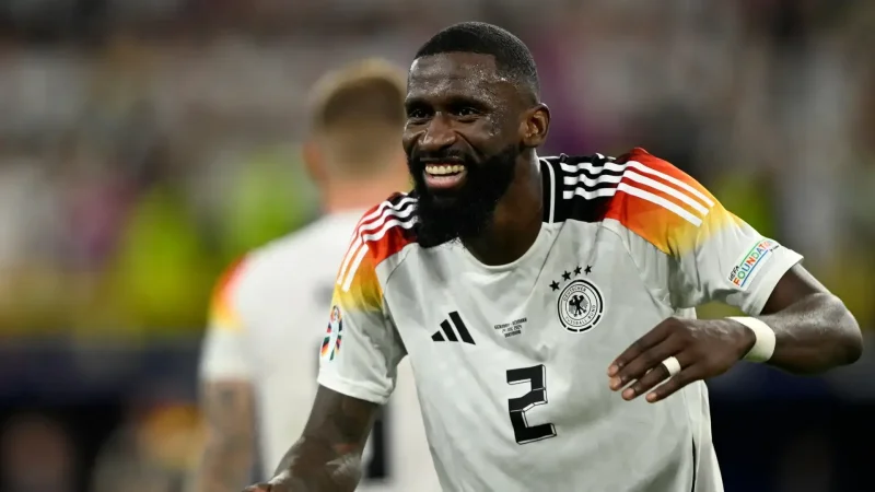 المدافع الألماني روديغر يعلن اعتزاله اللعب الدولي