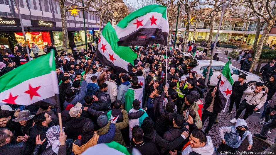 بعد تهديدات "البديل" بترحيلهم.. القلق يخيّم على السوريين في ألمانيا؟