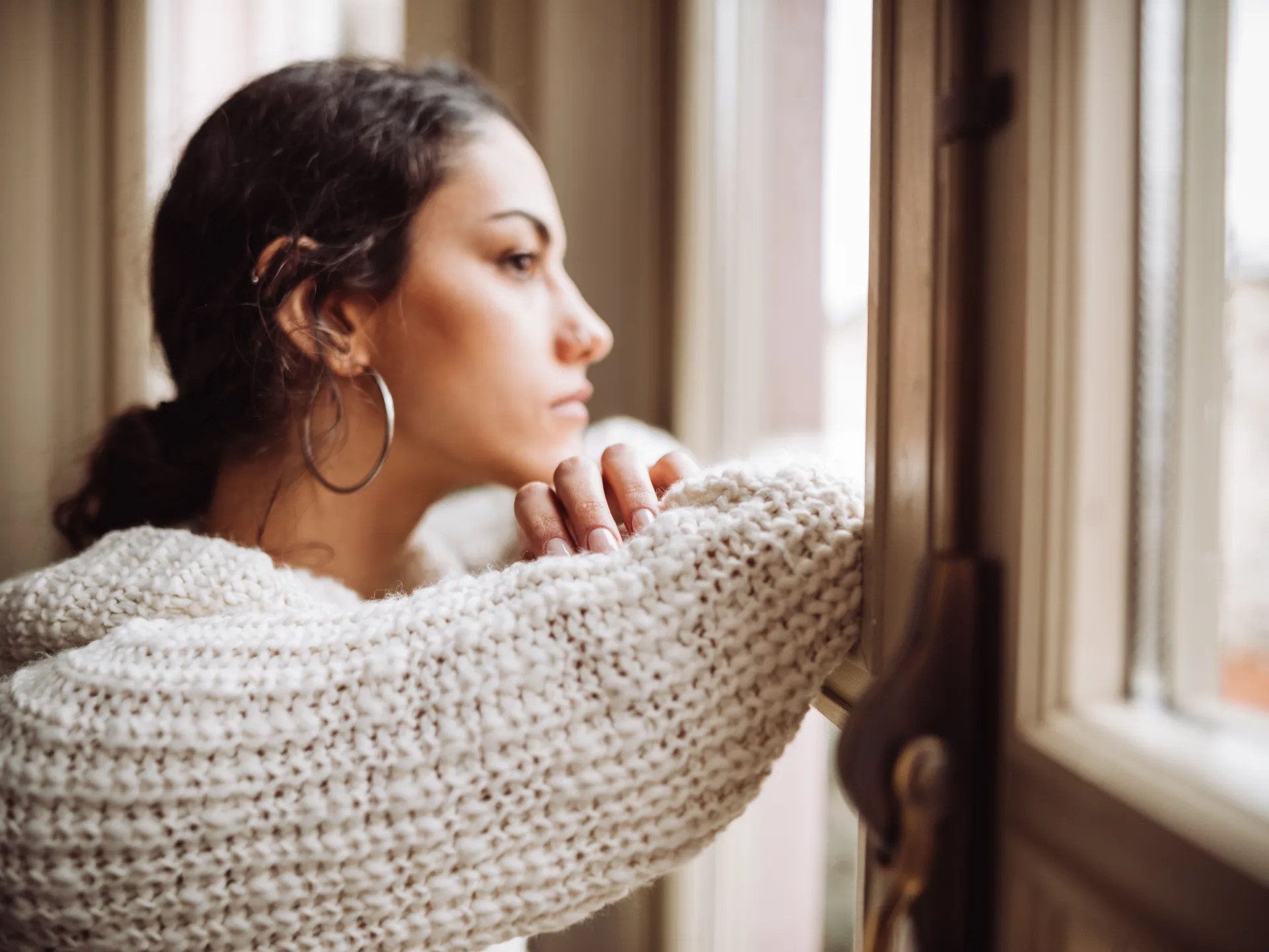 متى يصبح وجود الزوج في المنزل مصدرا للإزعاج؟