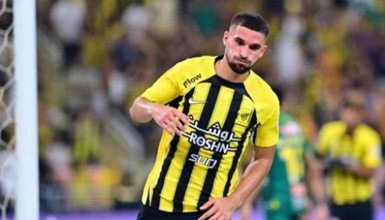 عوار يقود الاتحاد لتجاوز النصر