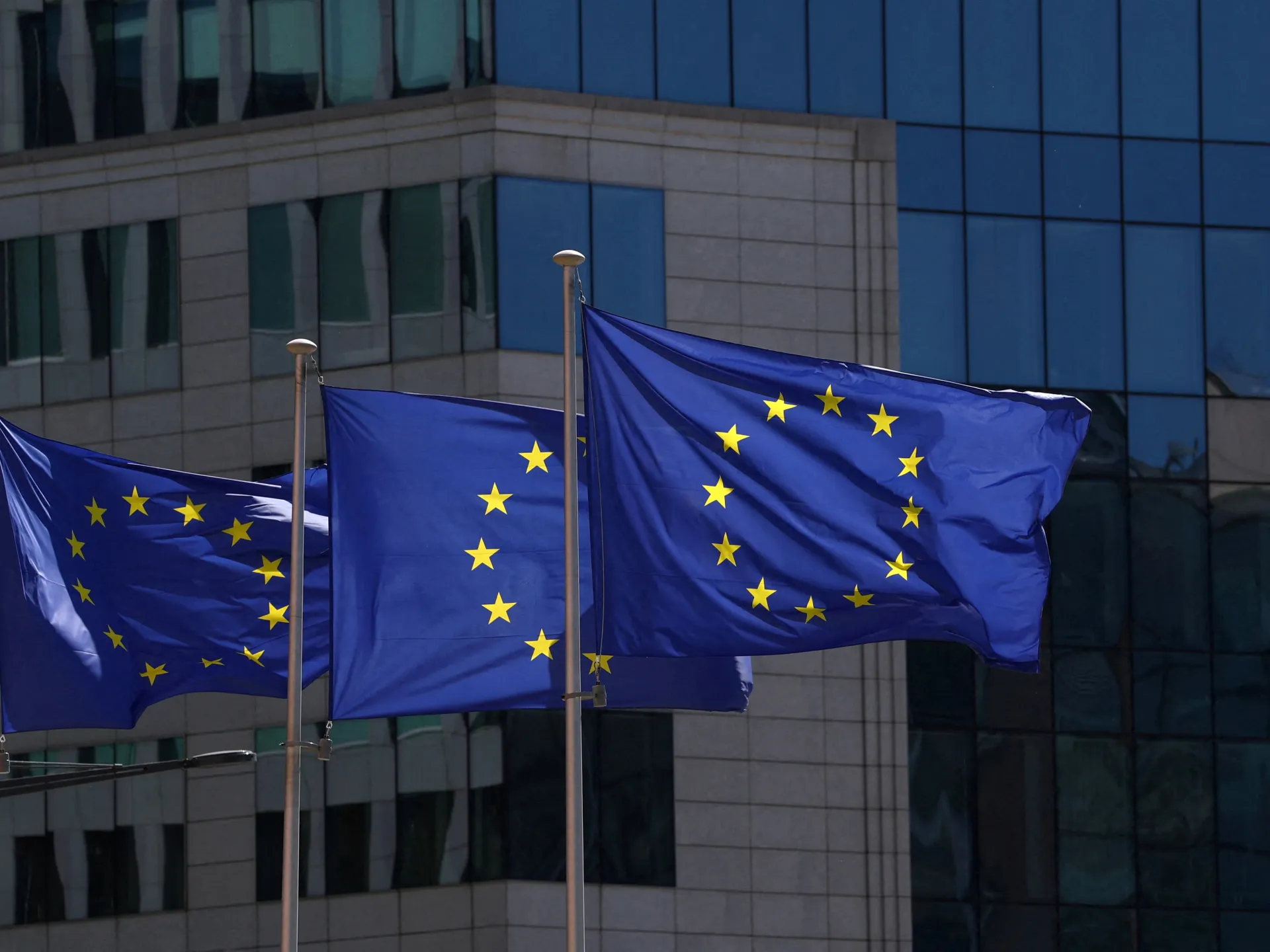أوروبا تضخ 232 مليون دولار في غرينلاند