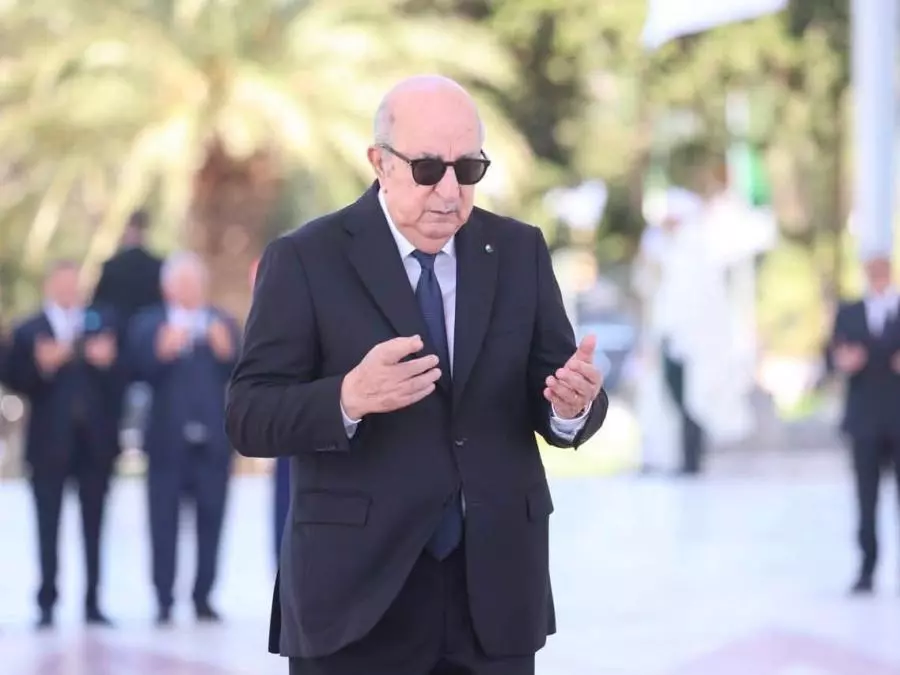 Le Président de la République présente ses condoléances suite au décès de l’artiste Sid Ahmed Agoumi