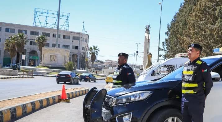 إدارة الدوريات الخارجية تؤكد انسيابية حركة السير وسلامة الطرق الأربعاء