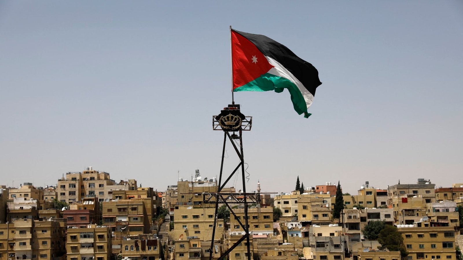 الجيش الأردني يعلن اعتراض 10 صواريخ أُطلقت من إيران
