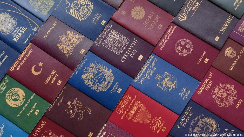 سفر بلا جواز.. امتياز حصري لثلاثة أشخاص في العالم فقط!