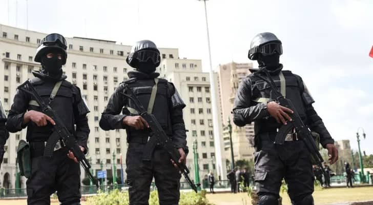 جريمة هزت بشتيل.. مدمن آيس ينهي حياة خالته ويقيم بجوار جثتها حتى التعفن بالجيزة