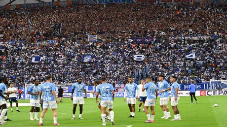 "يويفا" يعاقب جماهير مارسيليا قبل مواجهة بشكتاش بالدوري الأوروبي