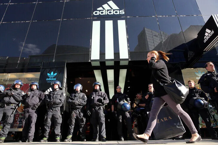 Adidas s’excuse après avoir choisi un ancien soldat sioniste pour sa campagne