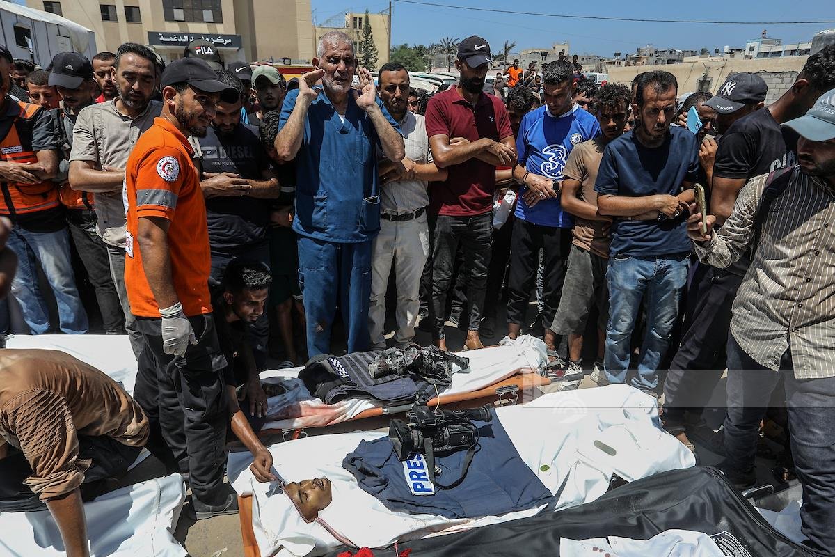 الحقيقة تحت الأنقاض: وسائل الإعلام زمن الإبادة الجماعية في غزة
