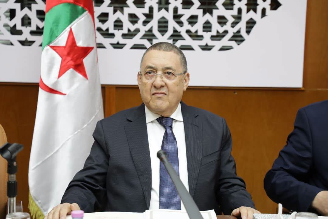 وزير الداخلية: من أولويات ميزانية القطاع دعم الجماعات المحلية وتمويل المشاريع الجوارية والاستعجالية