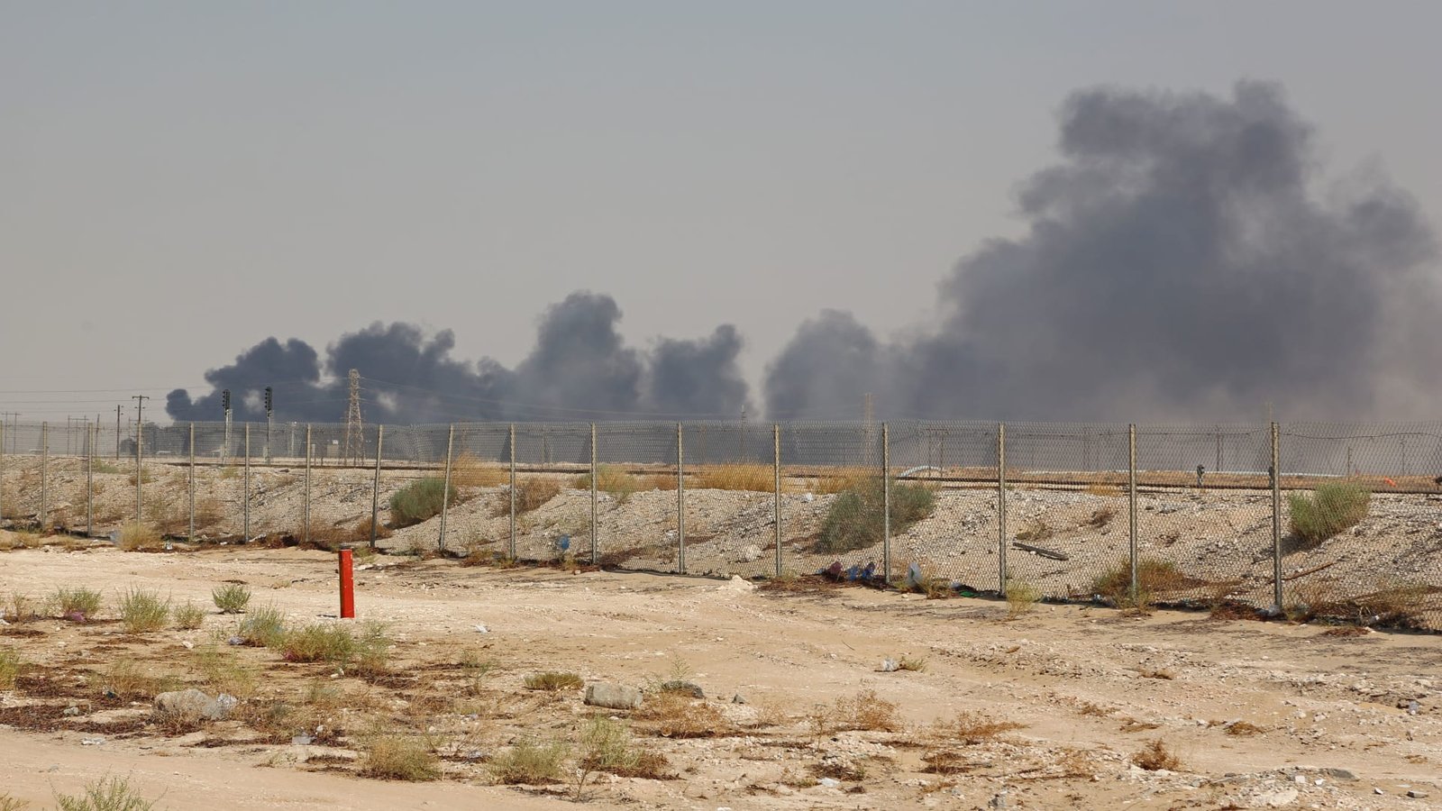 مقاطع فيديو متداولة لـ"هجمات حوثية على منشآت نفطية شرق السعودية".. ما حقيقتها؟