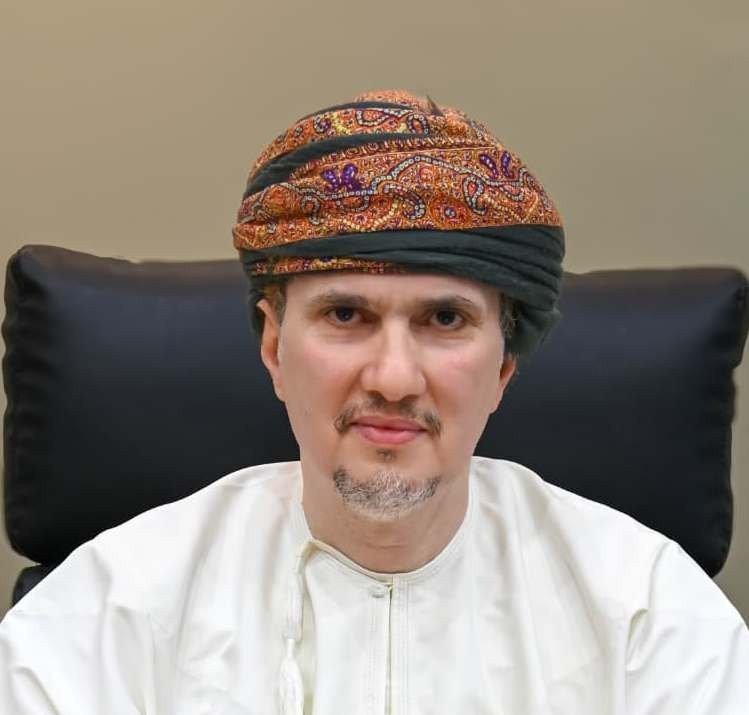 لقاء السيد المحافظ باللجان الشبابية في ظفار