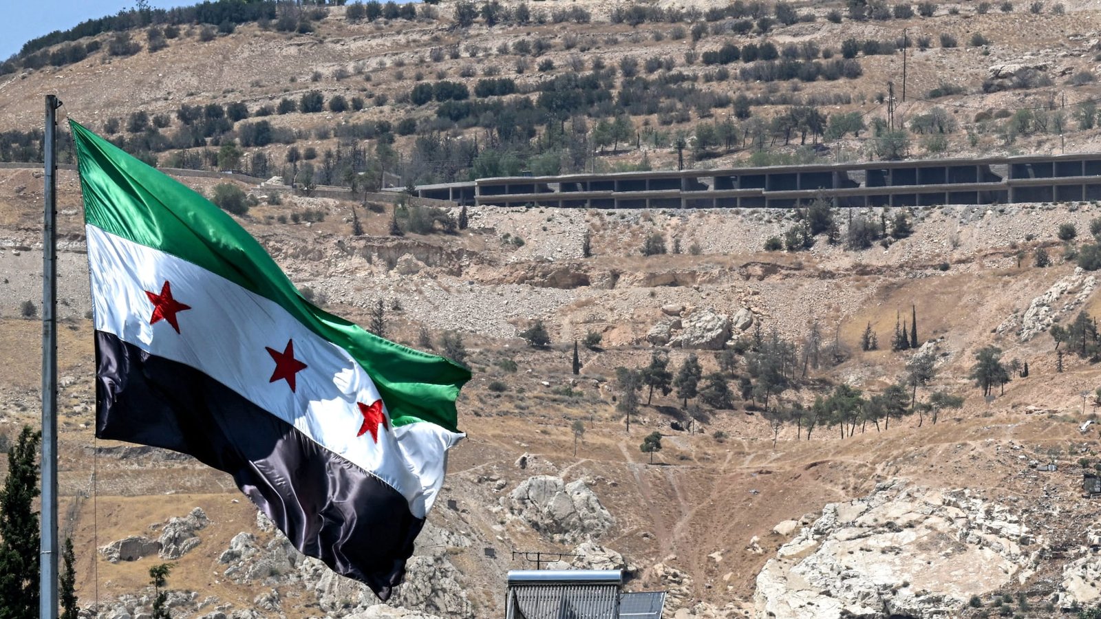 الخارجية السورية تعلّق على القصف الأردني في درعا: "انتهاك واختراق غير مقبول"