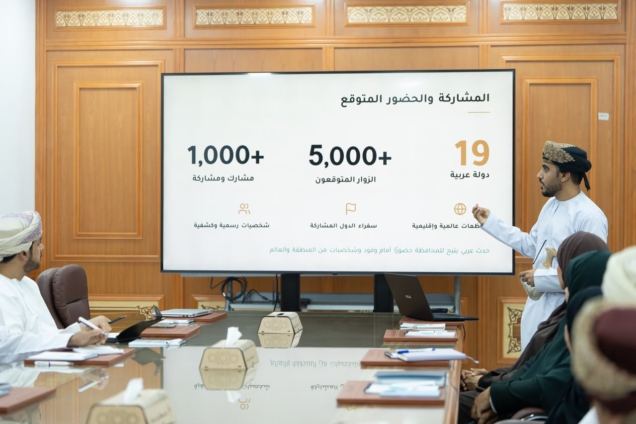 محافظ جنوب الباطنة يطّلع على استعدادات المخيم الكشفي العربي بالملدة