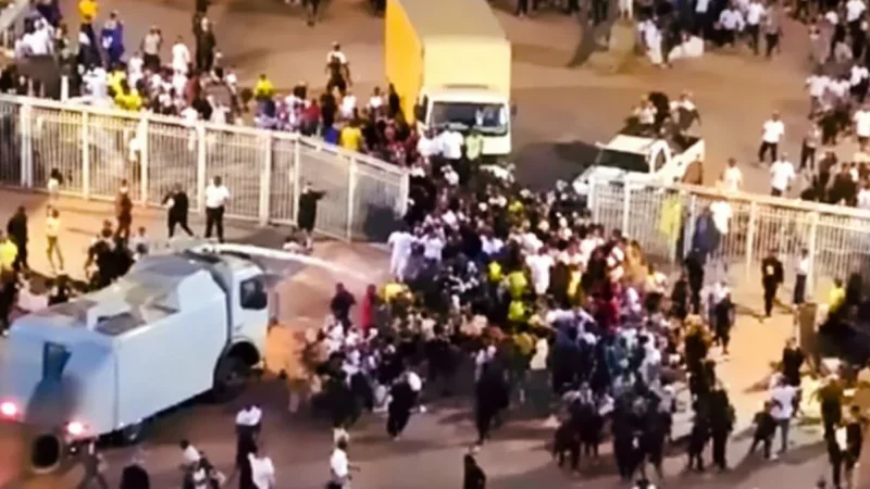 تصفيات الكان: معاقبة زيمبابوي بعد وفاة مشجع واقتحام أرضية الملعب