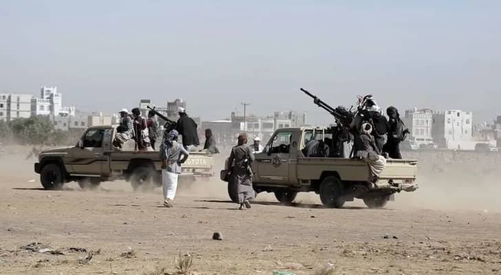 الحوثيون يقطعون الطريق الرئيسي الرابط بين تعز وعدن في اليمن