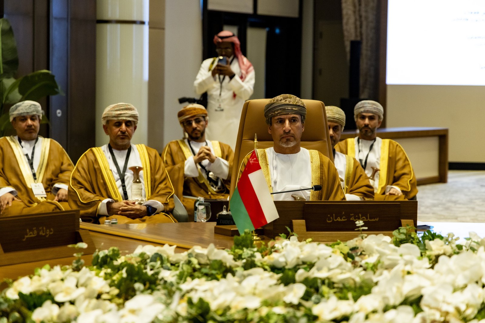 العوفي يرأس وفد عُمان في اجتماع لجنة التعاون الكهربائي والمائي الخليجية