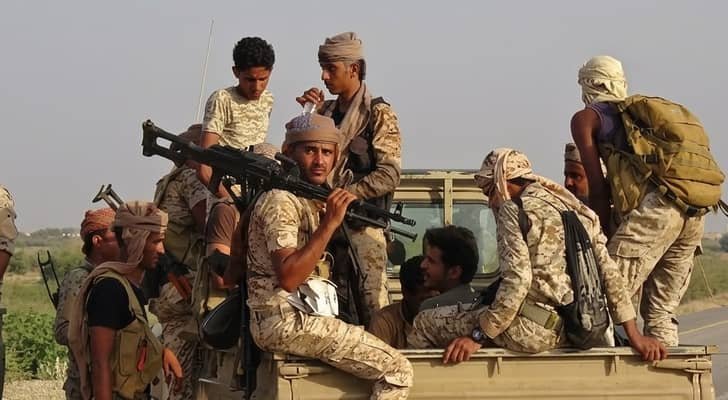 القوات الحكومية اليمنية تعلن إطلاق عملية فجر اليمن والسيطرة على مواقع استراتيجية في باب المندب