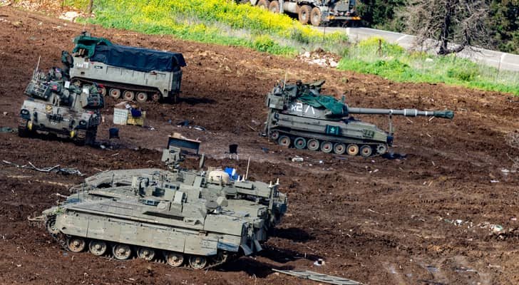 الاحتلال يصعّد تحركاته الميدانية جنوبي سوريا وتوغلات جديدة في درعا والقنيطرة