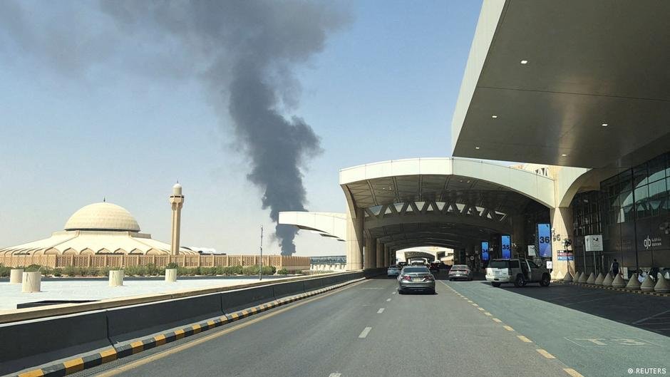 السعودية بين خياري "الحسم أو الهزيمة.. لماذا تركت واشنطن الرياض لوحدها في مواجهة الحوثيين؟