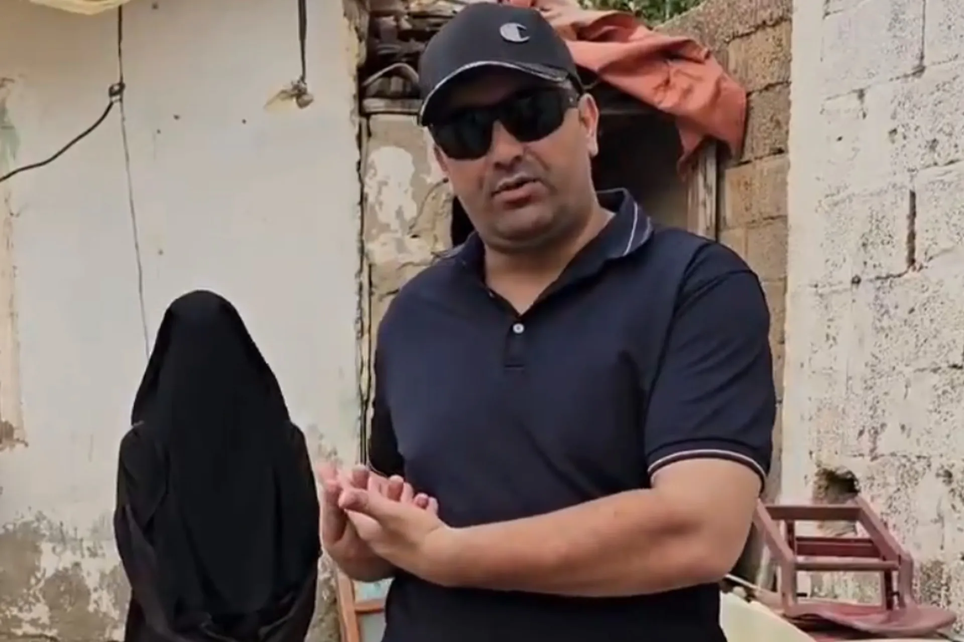 طلبت دجاجتين فجاءها الذهب.. قصة العروس اليتيمة في عين الدفلى بالجزائر