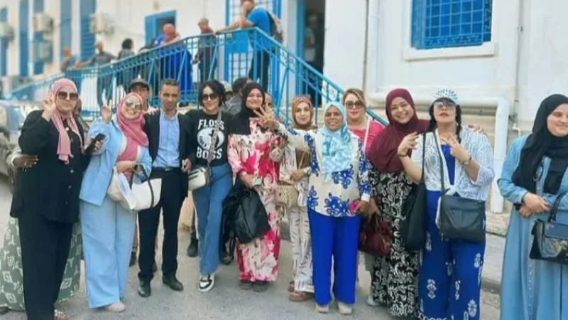 أعوان وإطارات المركز الدولي للنهوض بالأشخاص ذوي الإعاقة يحتجّون
