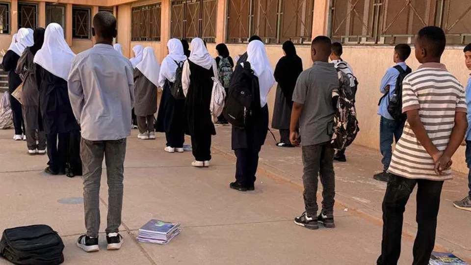 مراقبات تعليمية في طرابلس والمنطقة الغربية تعلن استئناف الدراسة غداً الأحد