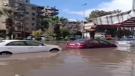 سوريا.. مشاهد من تشكل  سيول جراء الأمطار الغزيرة في مدينتي حلب وإدلب