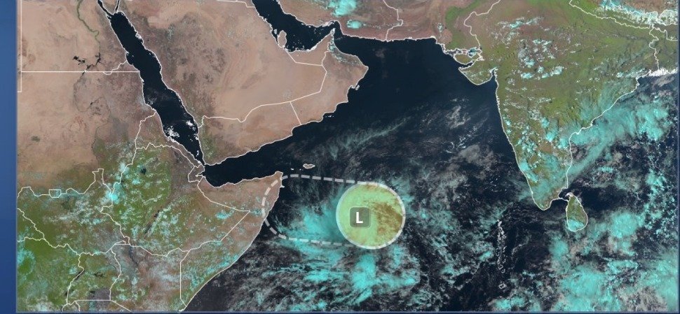 "الأرصاد": المنخفض المداري في بحر العرب يتحرك باتجاه القرن الإفريقي