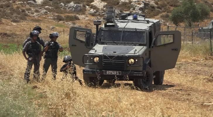 جيش الاحتلال: العثور على 3 عبوات مضادة للدروع ولغمين جنوبي سوريا