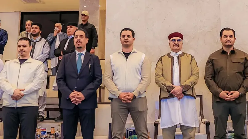 الغارديان: على بريطانيا لعب دور مستقل في ليبيا والتخلي عن التبعية للسياسات الأمريكية "الفاشلة"