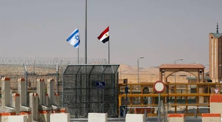جيش الاحتلال الإسرائيلي يزعم اعتقال مواطن مصري بعد اجتيازه السياج الحدودي قرب نيتسانا