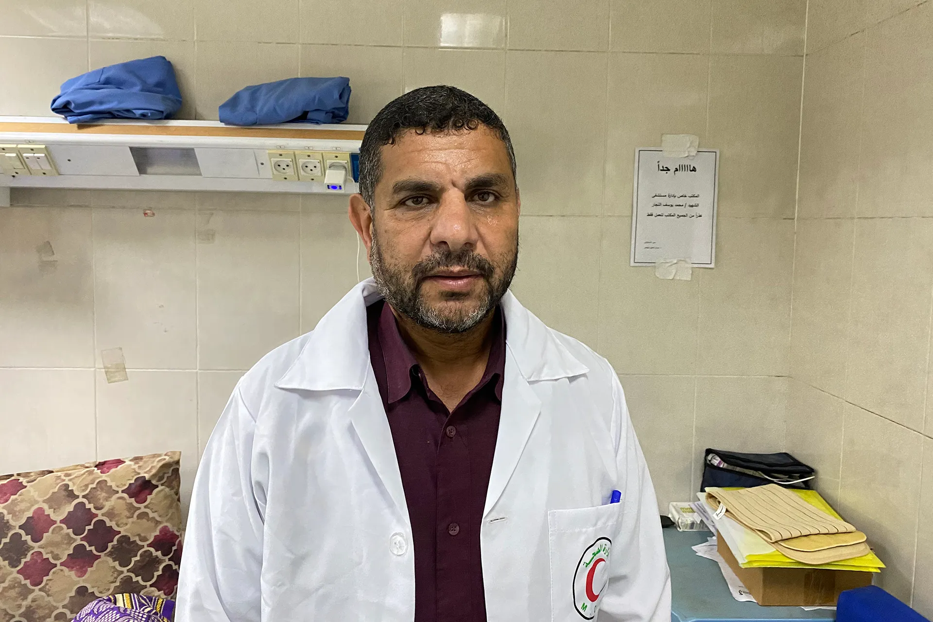أصيب بكسور أمام بن غفير.. تفاصيل تعذيب الطبيب الفلسطيني مروان الهمص